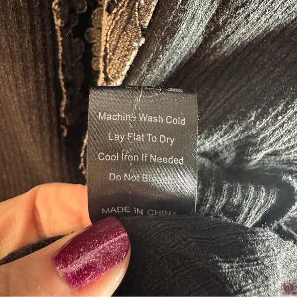 POL - Short Sleeve With Lace Accents - Boho Style - Black - Large - NWOT - Picture 7 of 10